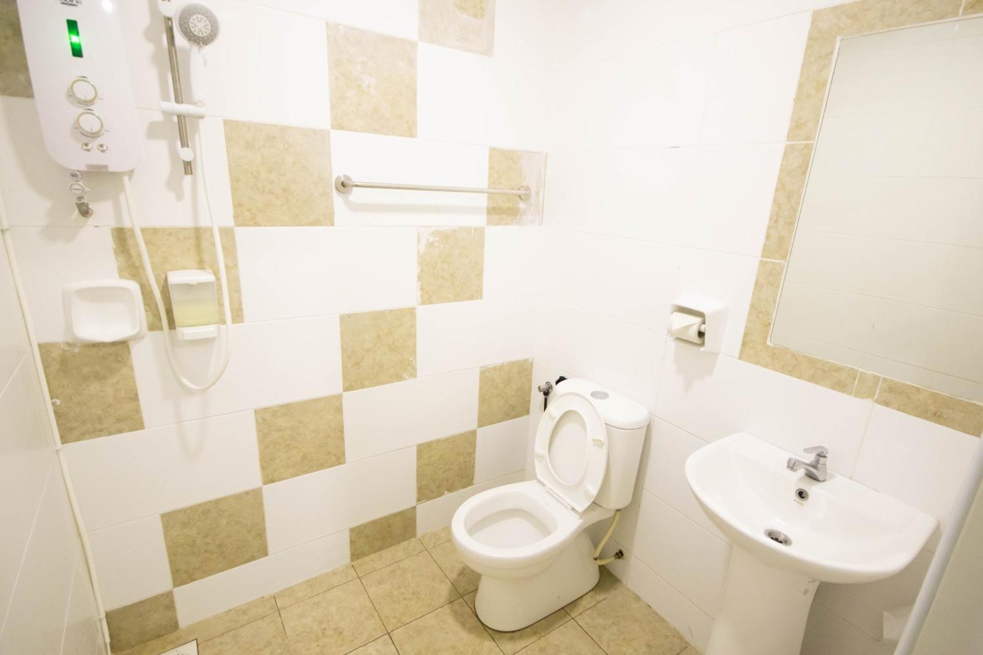Sun Inns Hotel Meru Raya Chemor エクステリア 写真