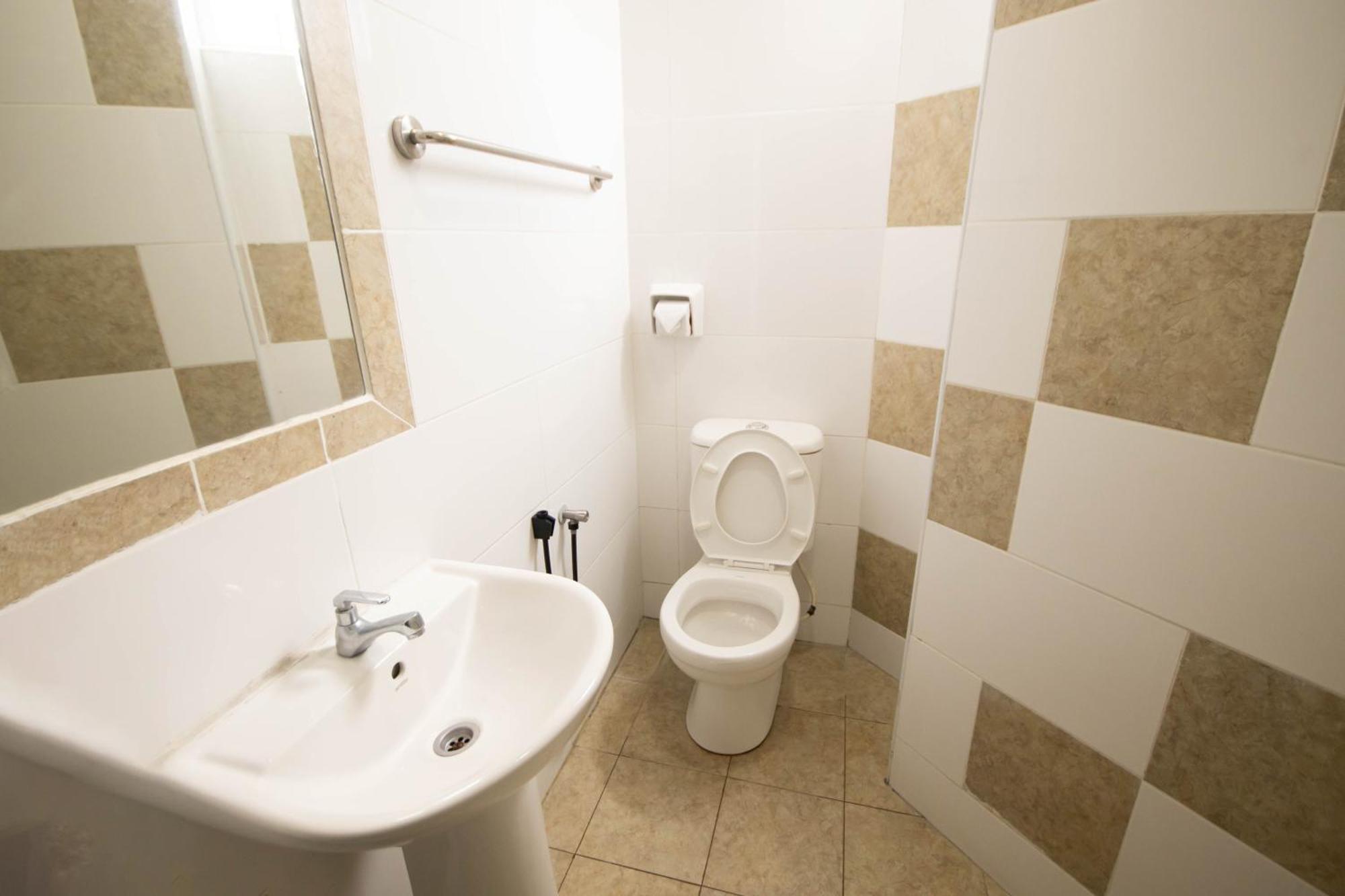 Sun Inns Hotel Meru Raya Chemor エクステリア 写真
